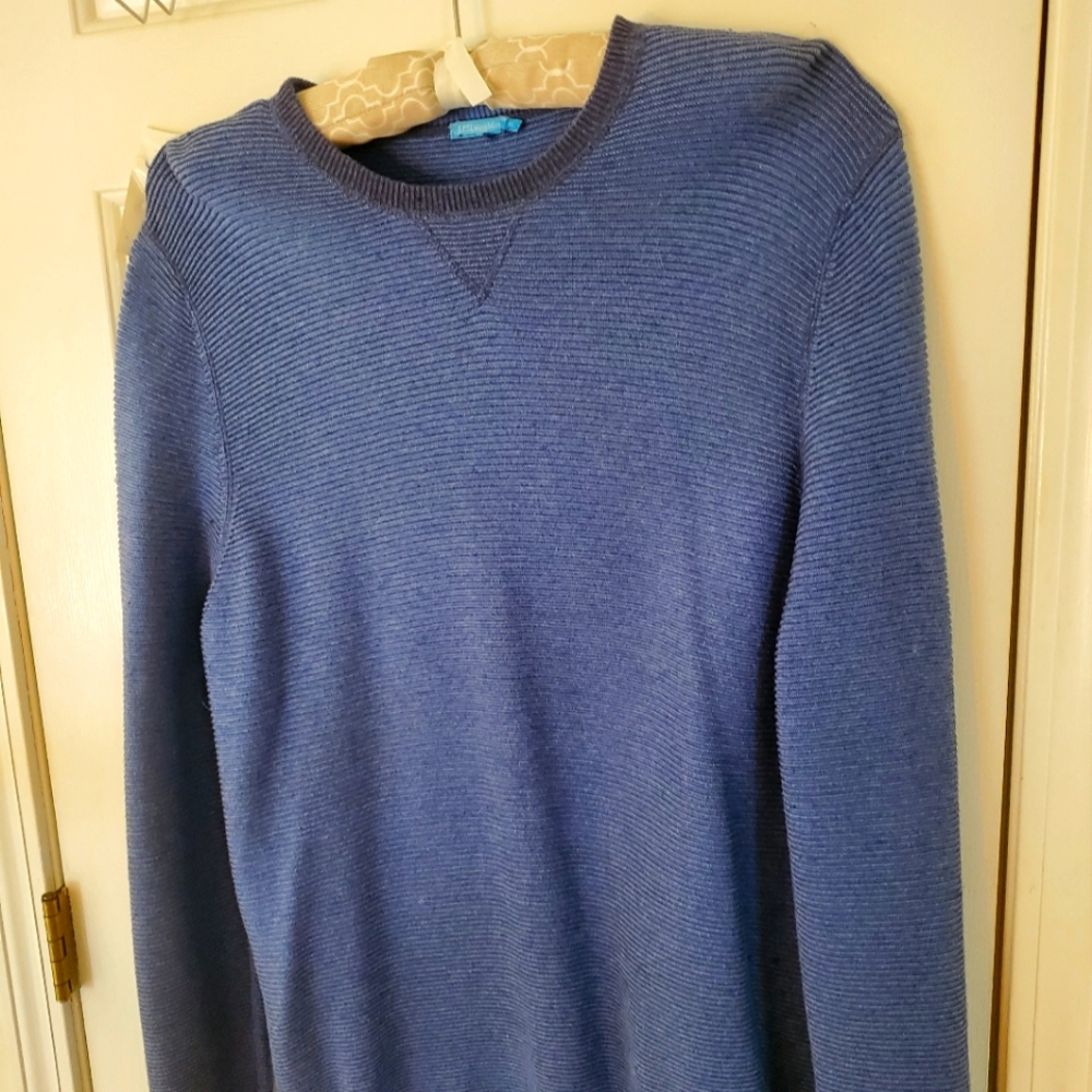 Price drop! Men's lightweight sweater
